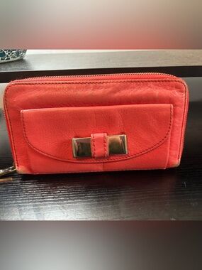 Authentic Chloé Lily Ribbon Leather Zip-Around Wallet – Coral/Salmon